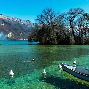 https://la-pepite-dannecy-hyper-centre-au-calme-balcon.hotels-rhonealpes.com